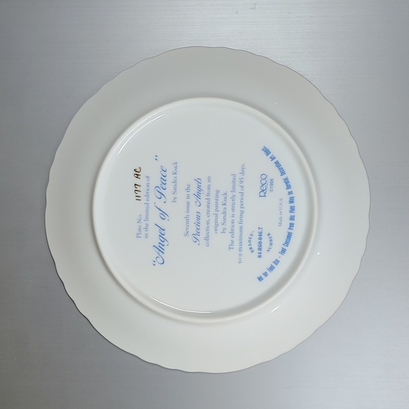 HP🥰Sandra Kuck Angel of Peace 1995 & Plate Hanger - Picture 3 of 8